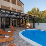 My Dalmatia - Seaside Marin With Private Heated Pool *