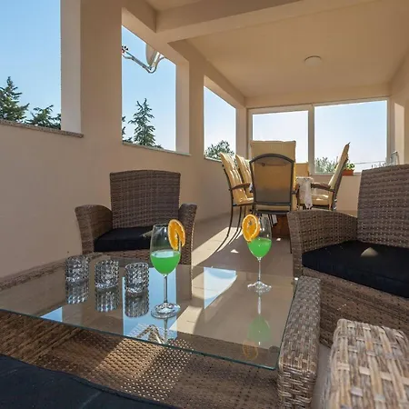 My Dalmatia - Seaside Marin With Private Heated Pool בית נופש *