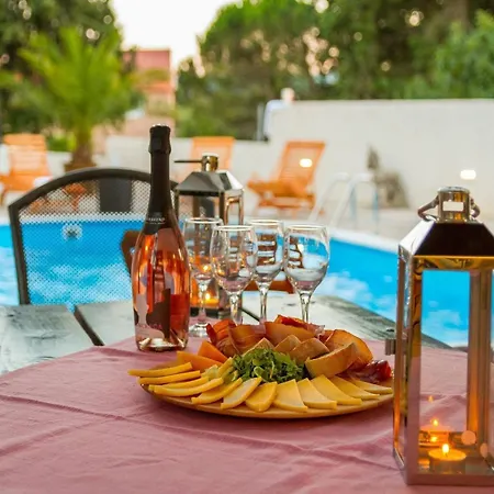 My Dalmatia - Seaside Marin With Private Heated Pool בית נופש
