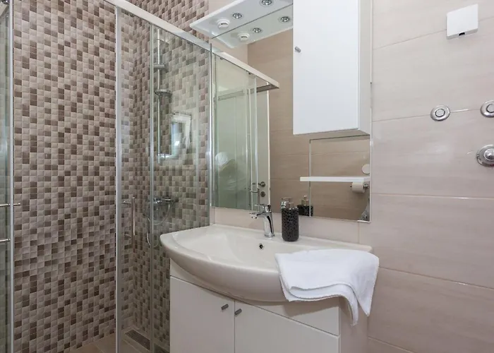 My Dalmatia - Seaside Marin With Private Heated Pool