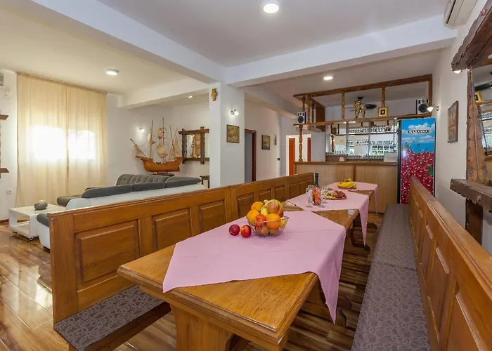 My Dalmatia - Seaside Marin With Private Heated Pool Nyaraló