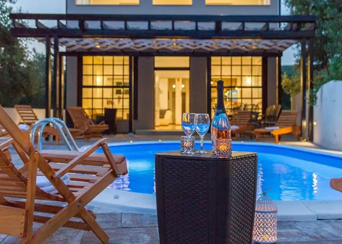 My Dalmatia - Seaside Marin With Private Heated Pool Sveti Petar